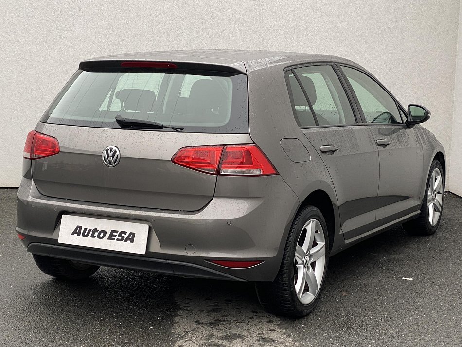 Volkswagen Golf 1.2 TSi 