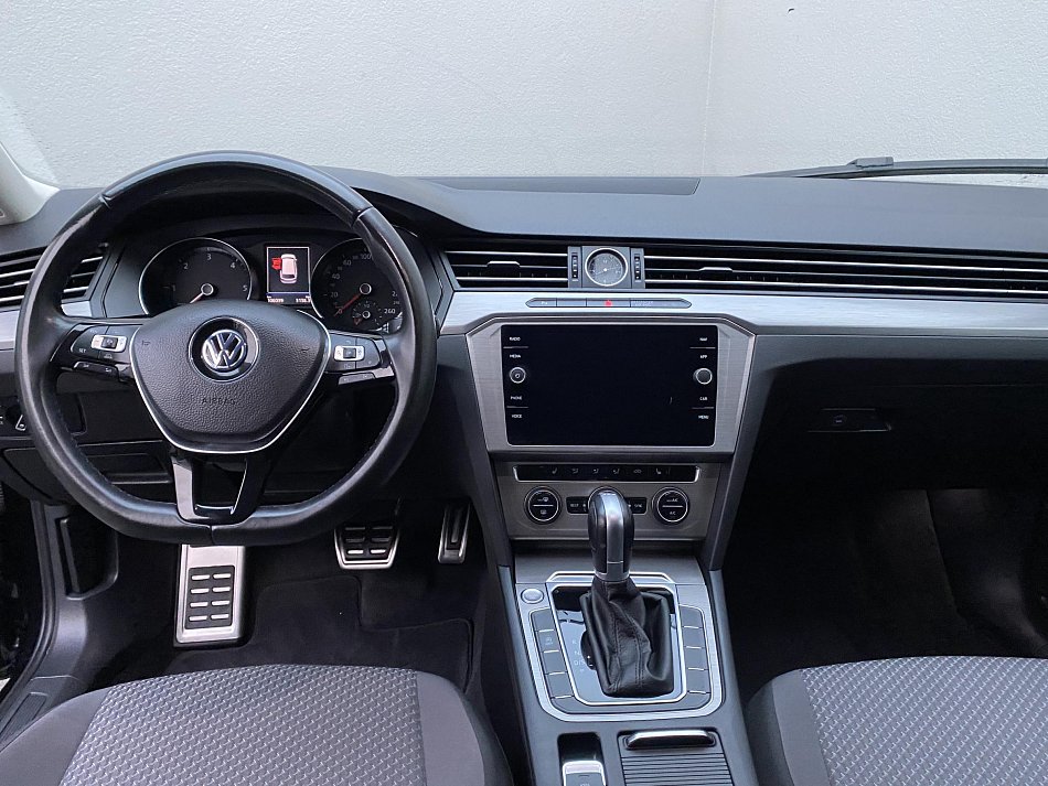 Volkswagen Passat 2.0TDi 