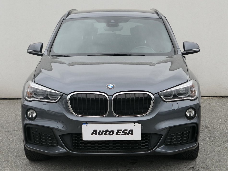 BMW X1 2.0d M Paket xDrive18d