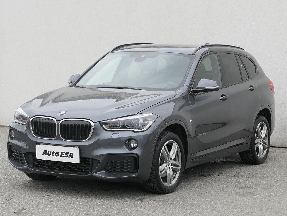 BMW X1 2.0d M Paket xDrive18d