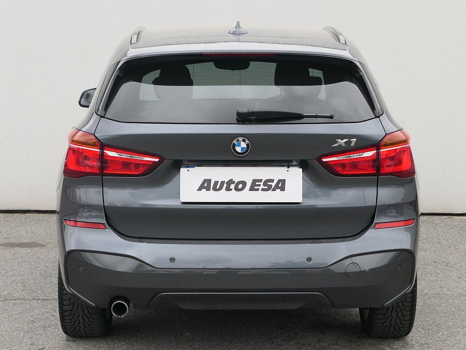 BMW X1 2.0d M Paket xDrive18d