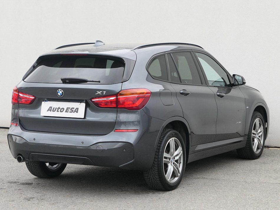 BMW X1 2.0d M Paket xDrive18d