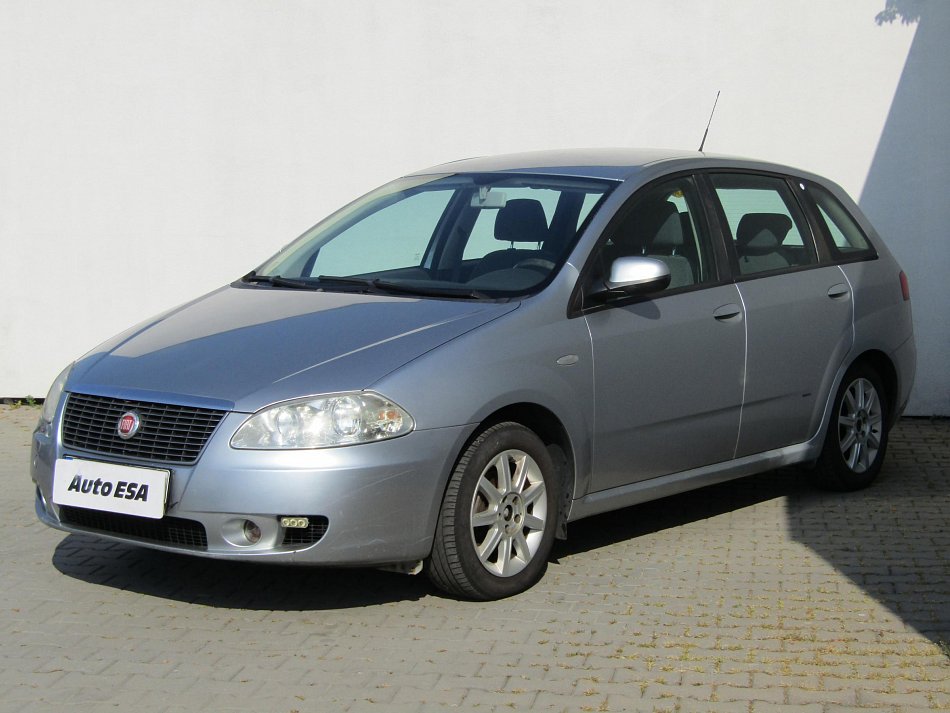 Fiat Croma 2.2i 