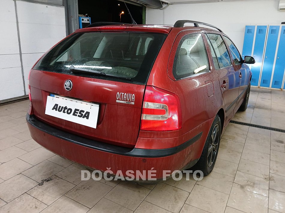 Škoda Octavia II 1.6 MPi Ambiente