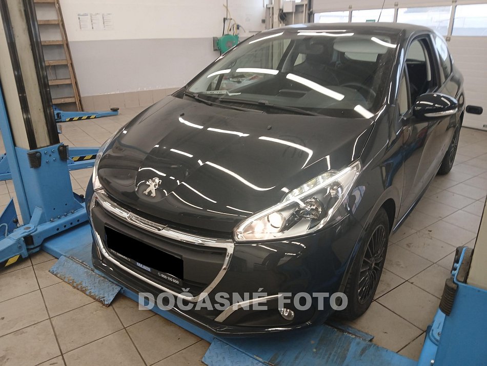 Peugeot 208 1.2 i Active