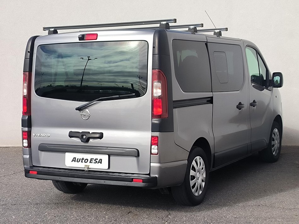 Opel Vivaro 1.6CDTi  9míst