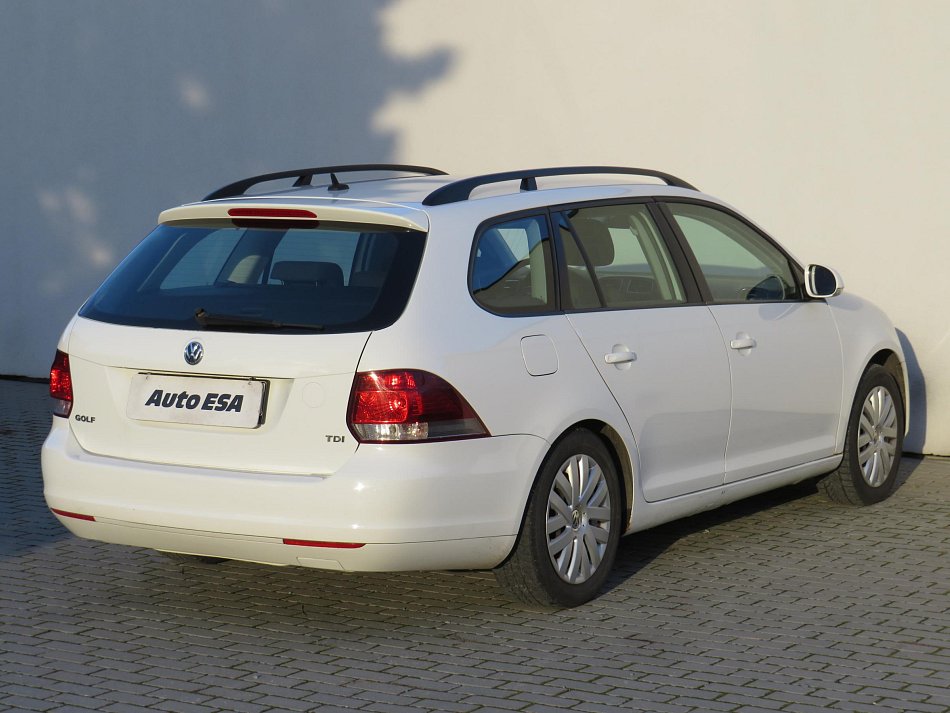 Volkswagen Golf 1.6 TDi 