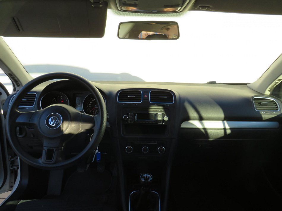 Volkswagen Golf 1.6 TDi 