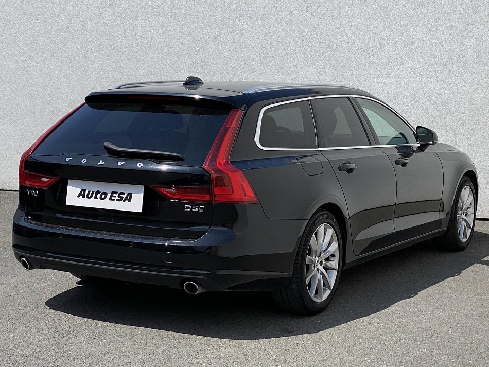 Volvo V90 2.0D5 Momentum 4x4