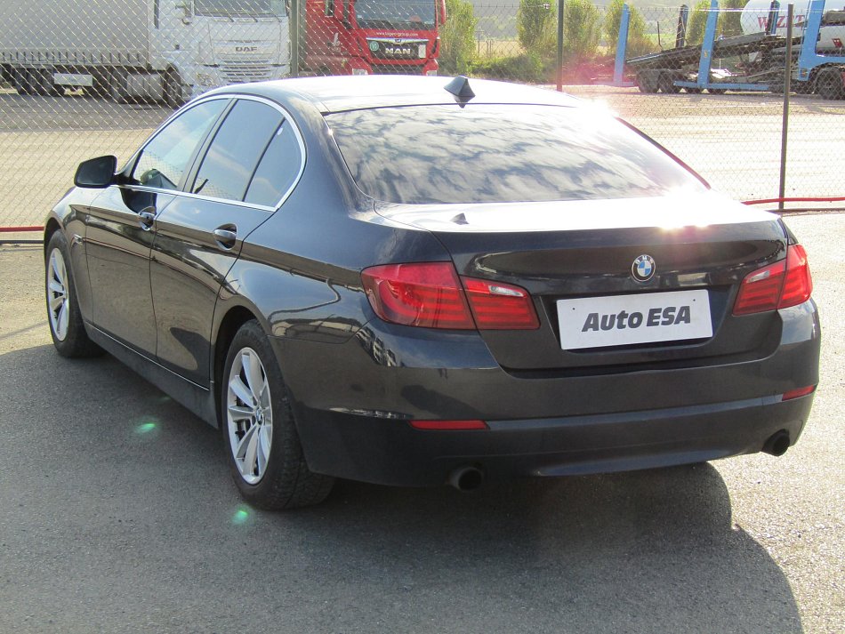 BMW Řada 5 3.0i  535i