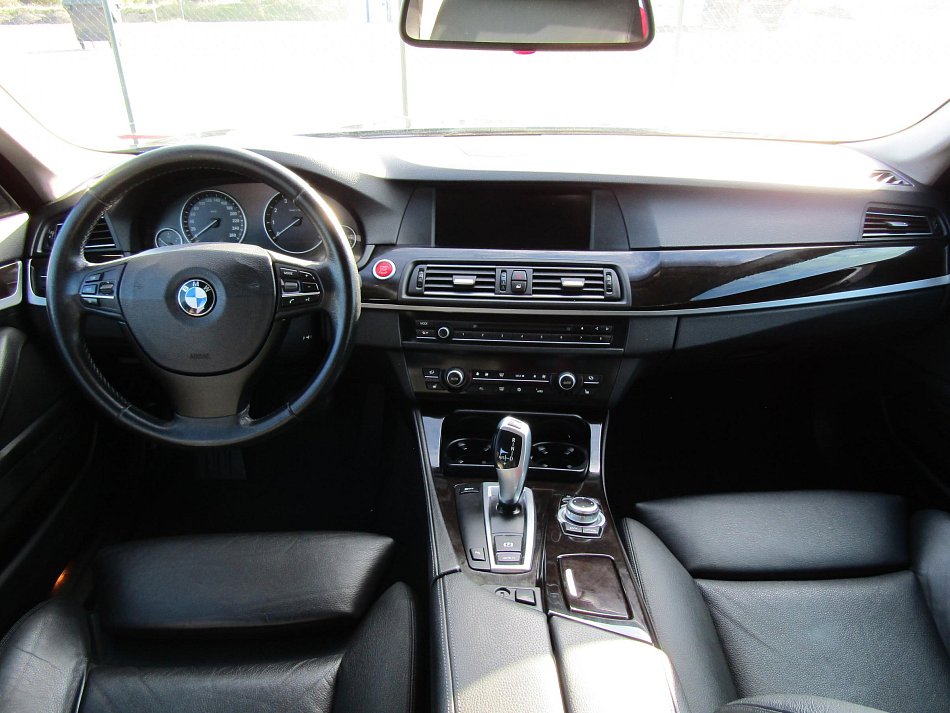 BMW Řada 5 3.0i  535i