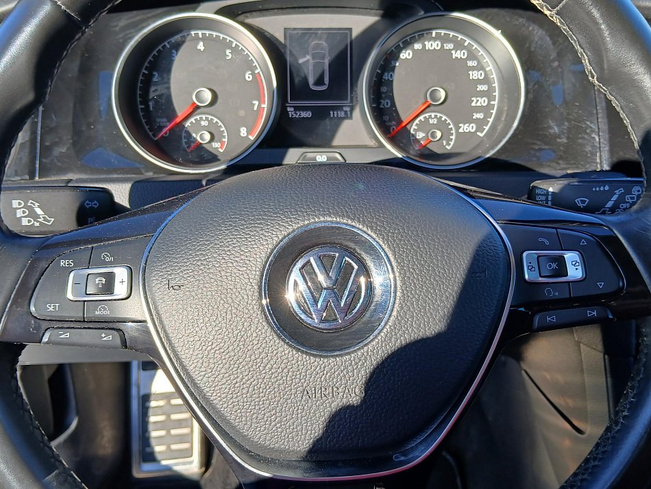 Volkswagen Golf 1.0 TSi 