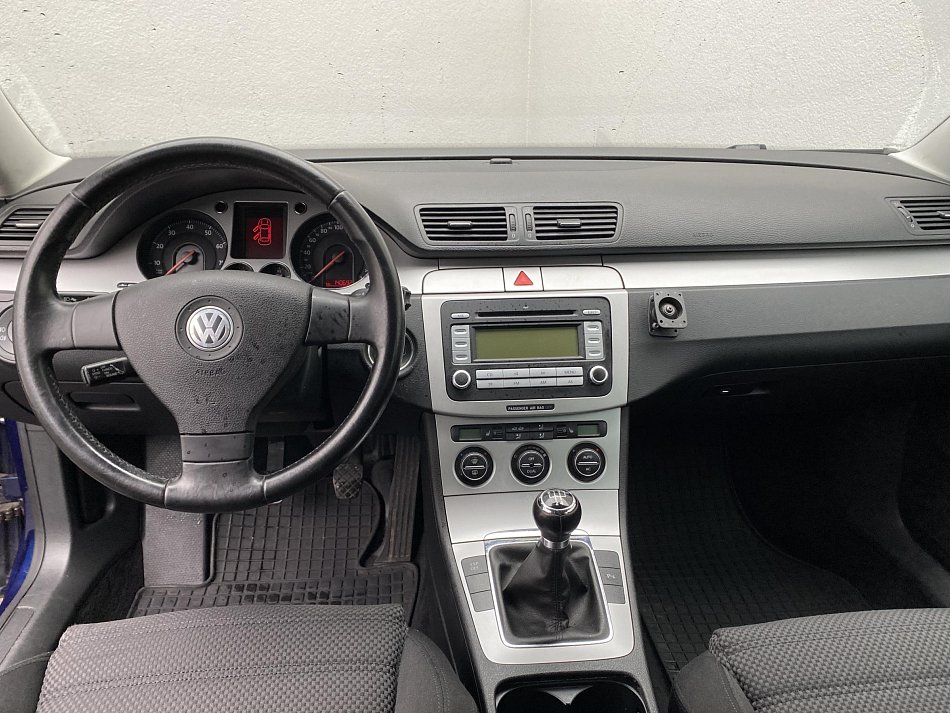 Volkswagen Passat 1.6 i Sport