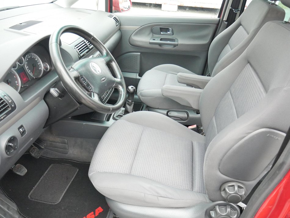 Volkswagen Sharan 1.9 TDi 