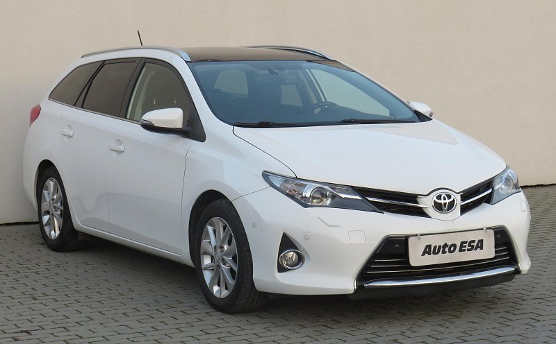 Toyota Auris 2.0i 