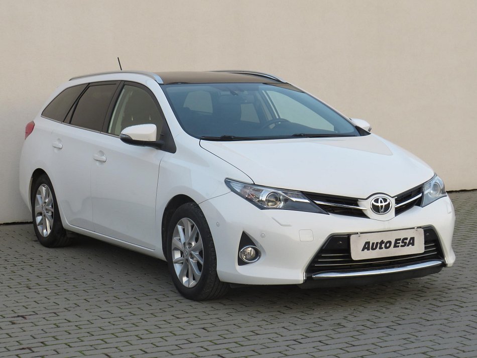 Toyota Auris 2.0i 