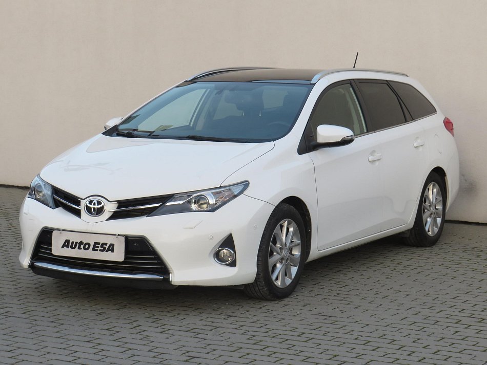 Toyota Auris 2.0i 