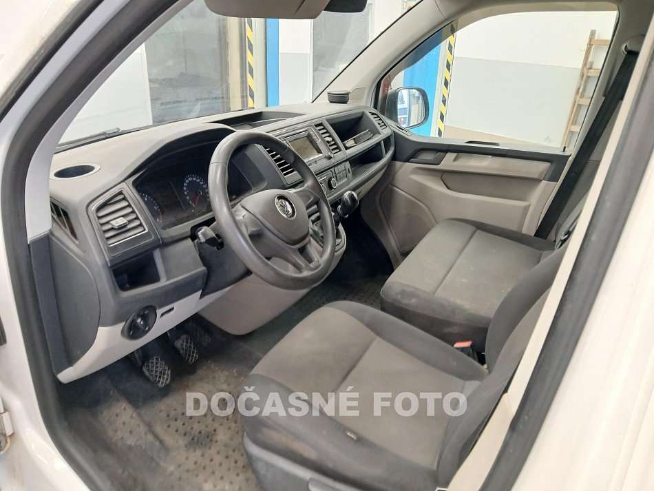 Volkswagen Transporter 2.0TDi  6míst