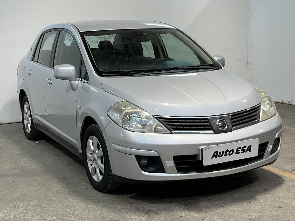 Nissan Tiida 1.6i 