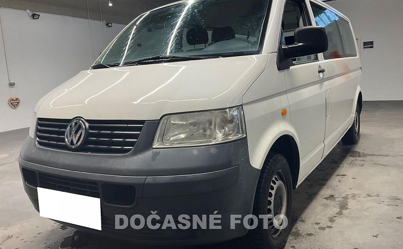 Volkswagen Transporter 1.9TDi  L2 9míst