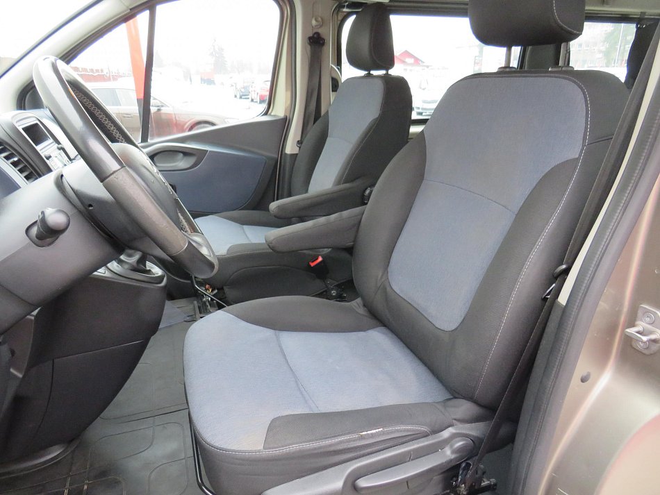 Opel Vivaro 1.6CDTi  8míst