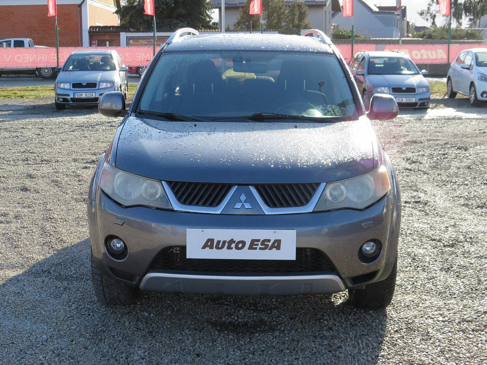 Mitsubishi Outlander 2.4i  4x4