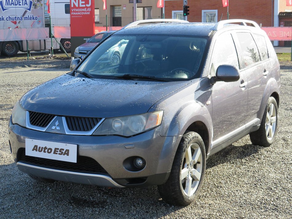 Mitsubishi Outlander 2.4i  4x4