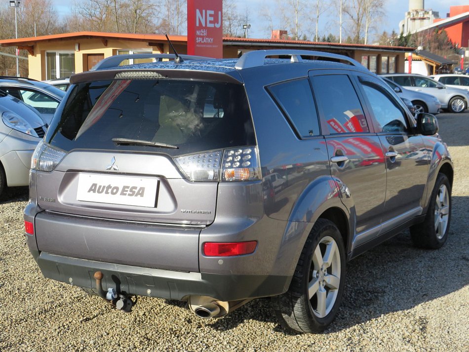 Mitsubishi Outlander 2.4i  4x4