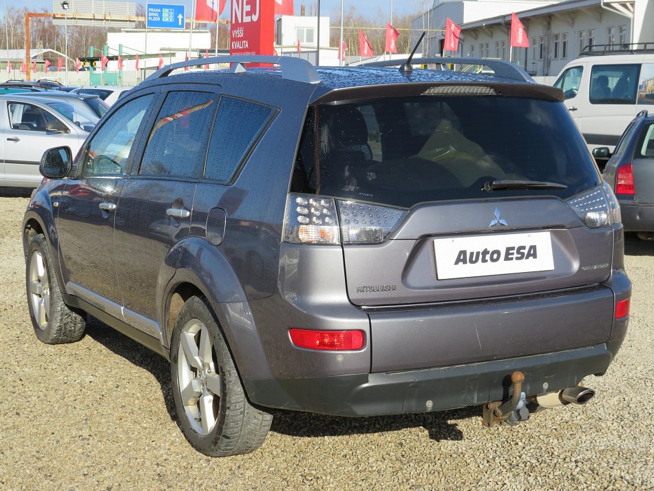 Mitsubishi Outlander 2.4i  4x4