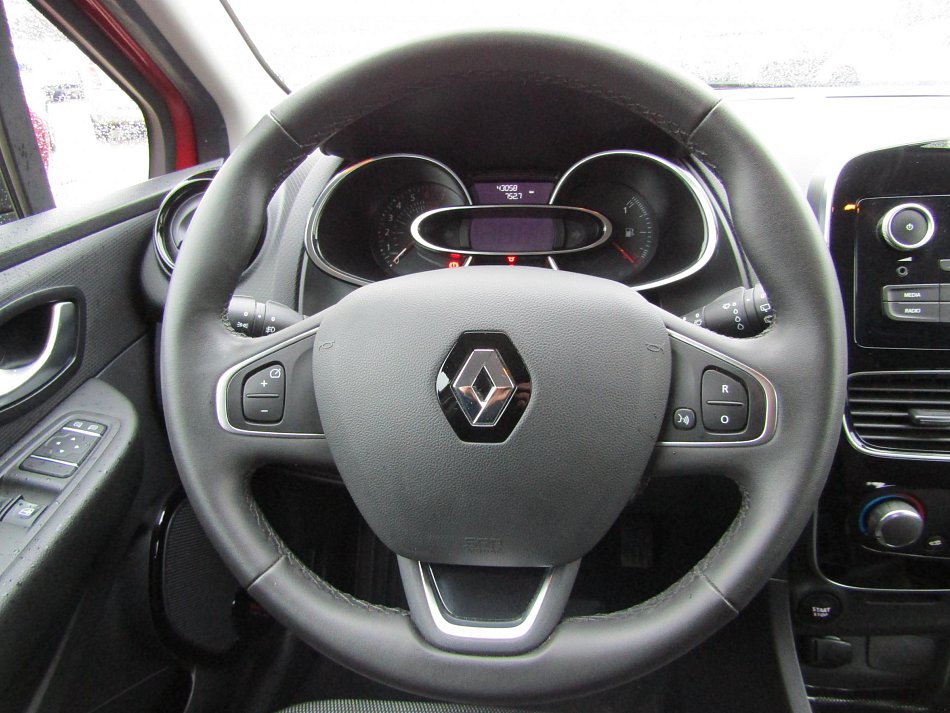 Renault Clio 1.2i 