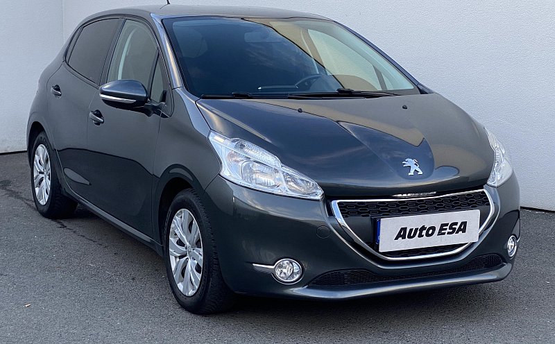 Peugeot 208 1.2i 