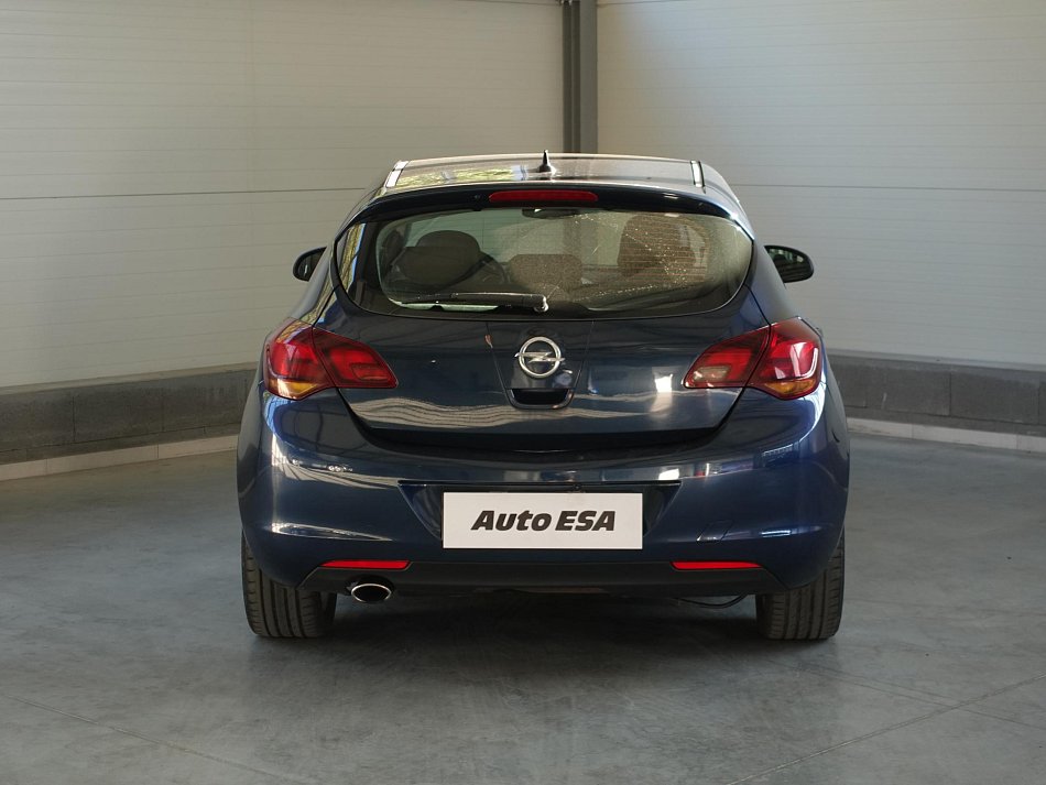 Opel Astra 1.6GTC 