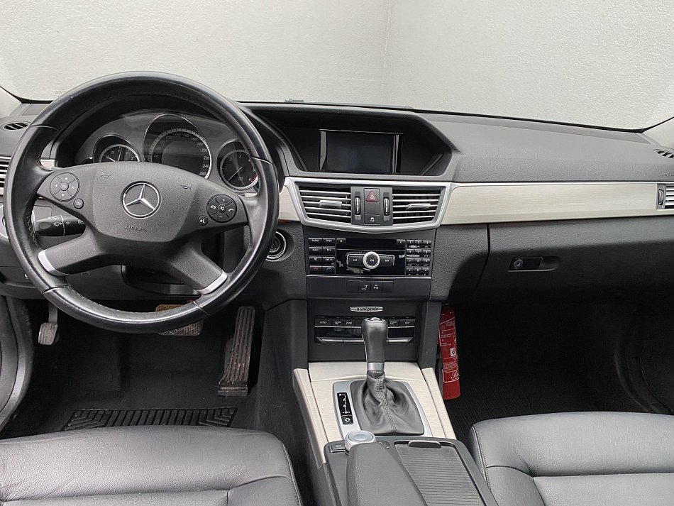 Mercedes-Benz Třída E 2.2 CDi Avantgarde E220