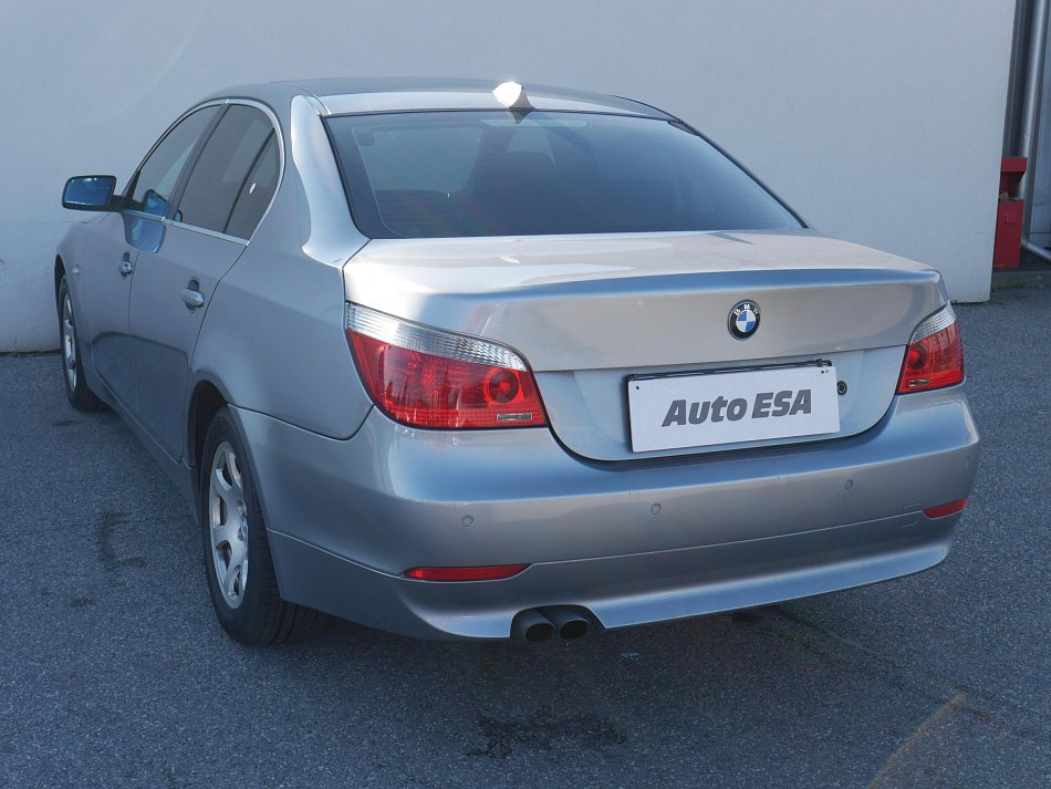 BMW Řada 5 2.2i  520i