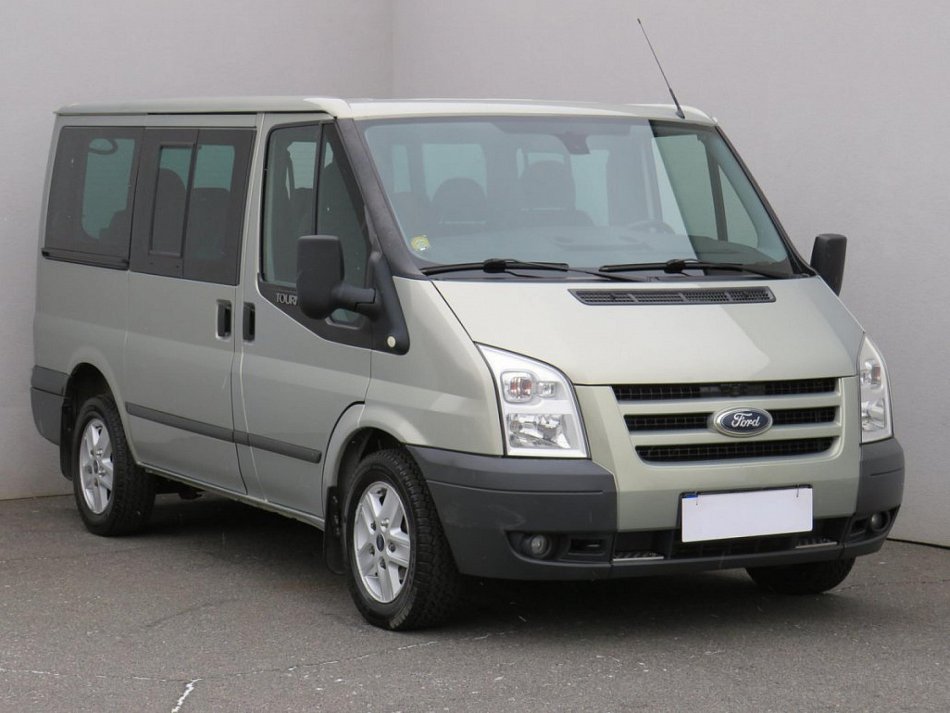 Ford Transit 2.2TDCi  L3H3 5míst