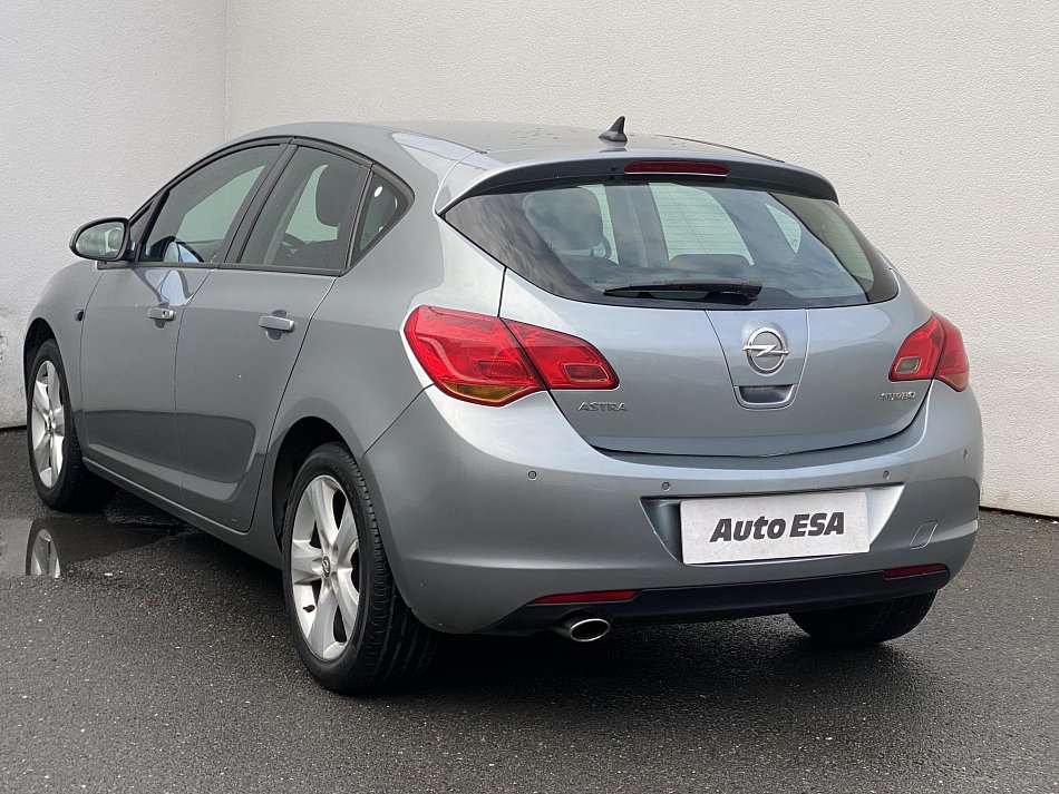 Opel Astra 1.4T 