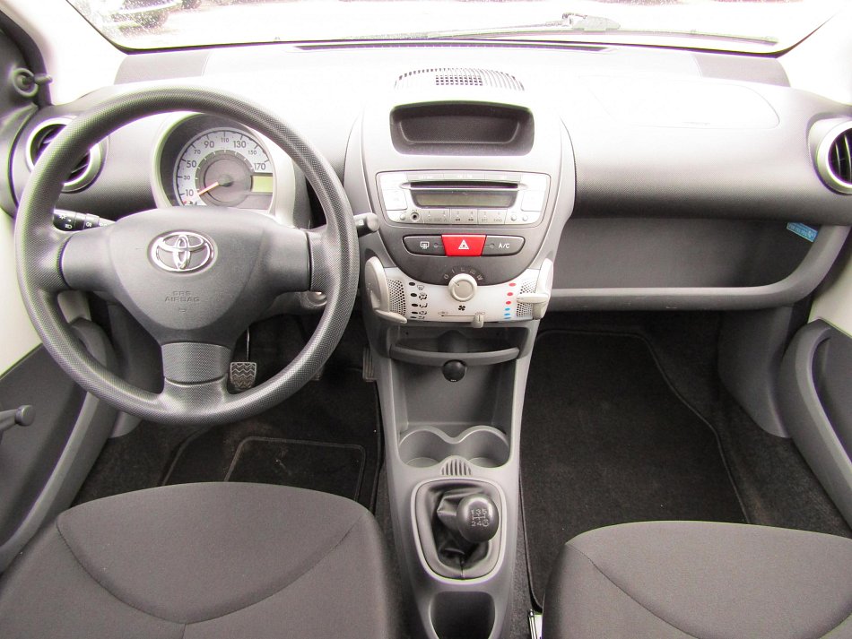 Toyota Aygo 1.0i 