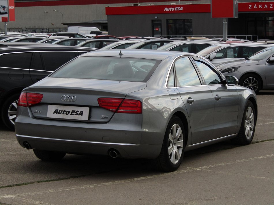 Audi A8 4.2 TDi  quattro