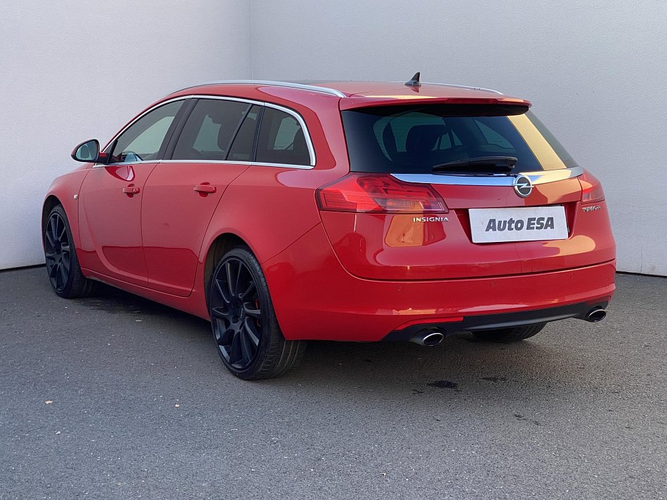 Opel Insignia 2.0T 