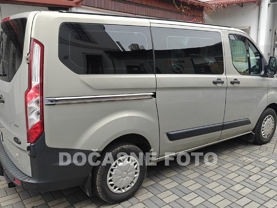 Ford Transit Custom 2.2 TDCi Trend 8míst