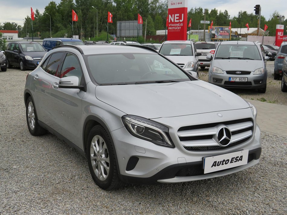 Mercedes-Benz GLA 2.2CDi  200 4Matic