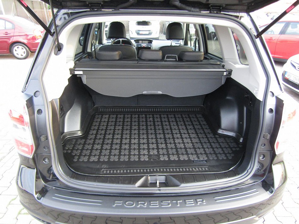 Subaru Forester 2.0T  4x4