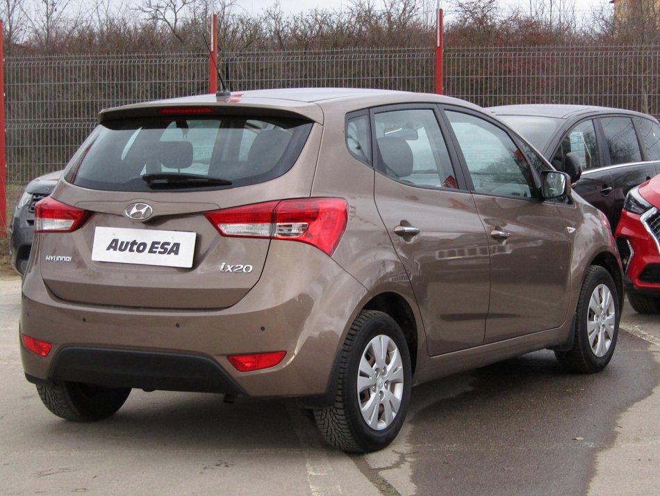 Hyundai Ix20 1.6i 