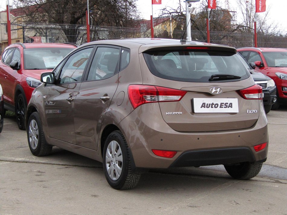 Hyundai Ix20 1.6i 