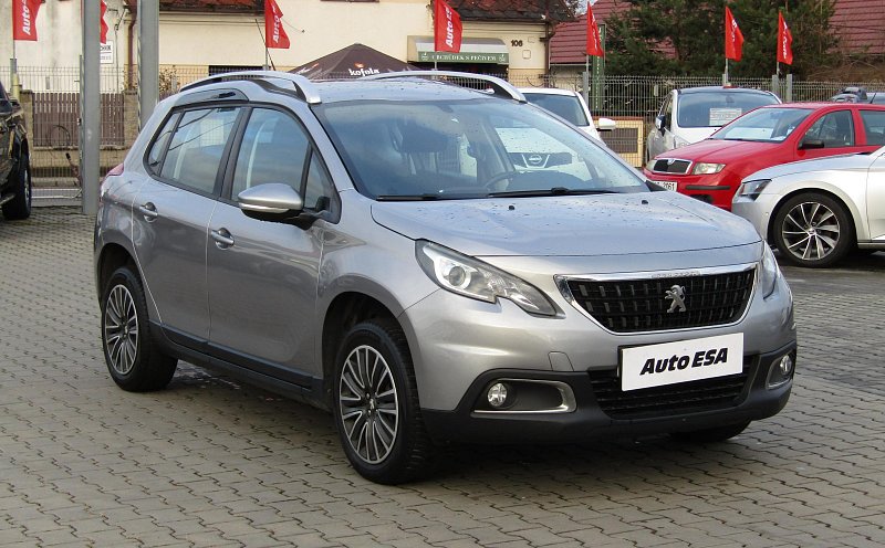 Peugeot 2008 1.2 PT 