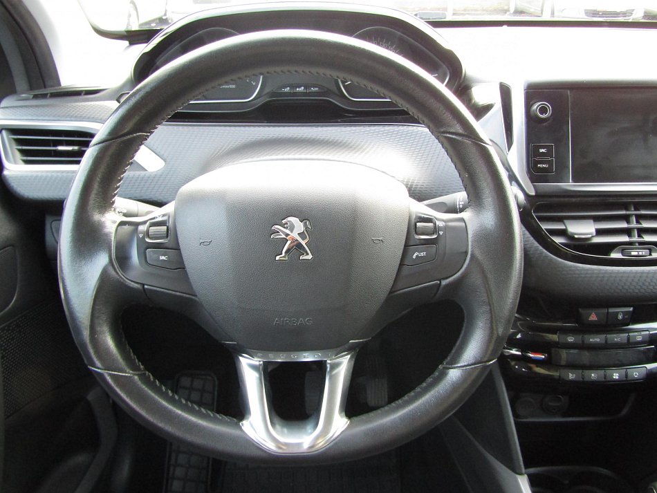 Peugeot 2008 1.2 PT 