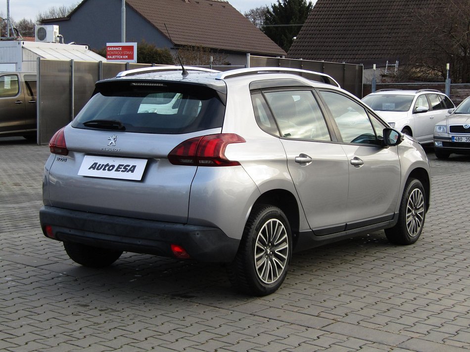 Peugeot 2008 1.2 PT 