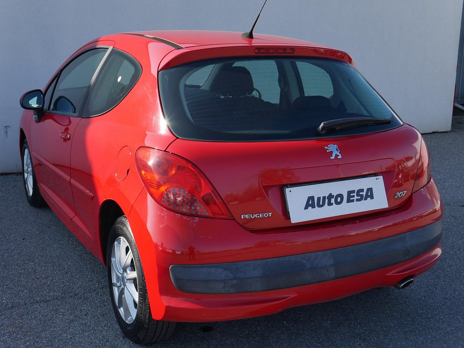 Peugeot 207 1.6 i 