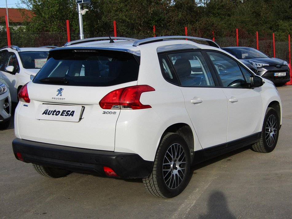 Peugeot 2008 1.2 PT 