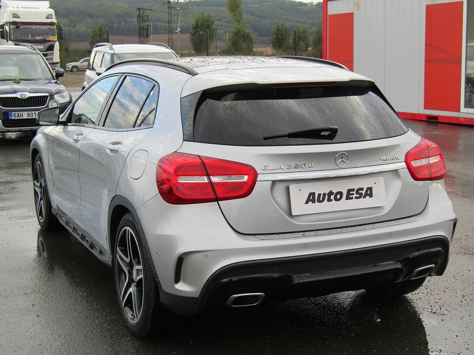 Mercedes-Benz GLA 2.2CDi  220 4M